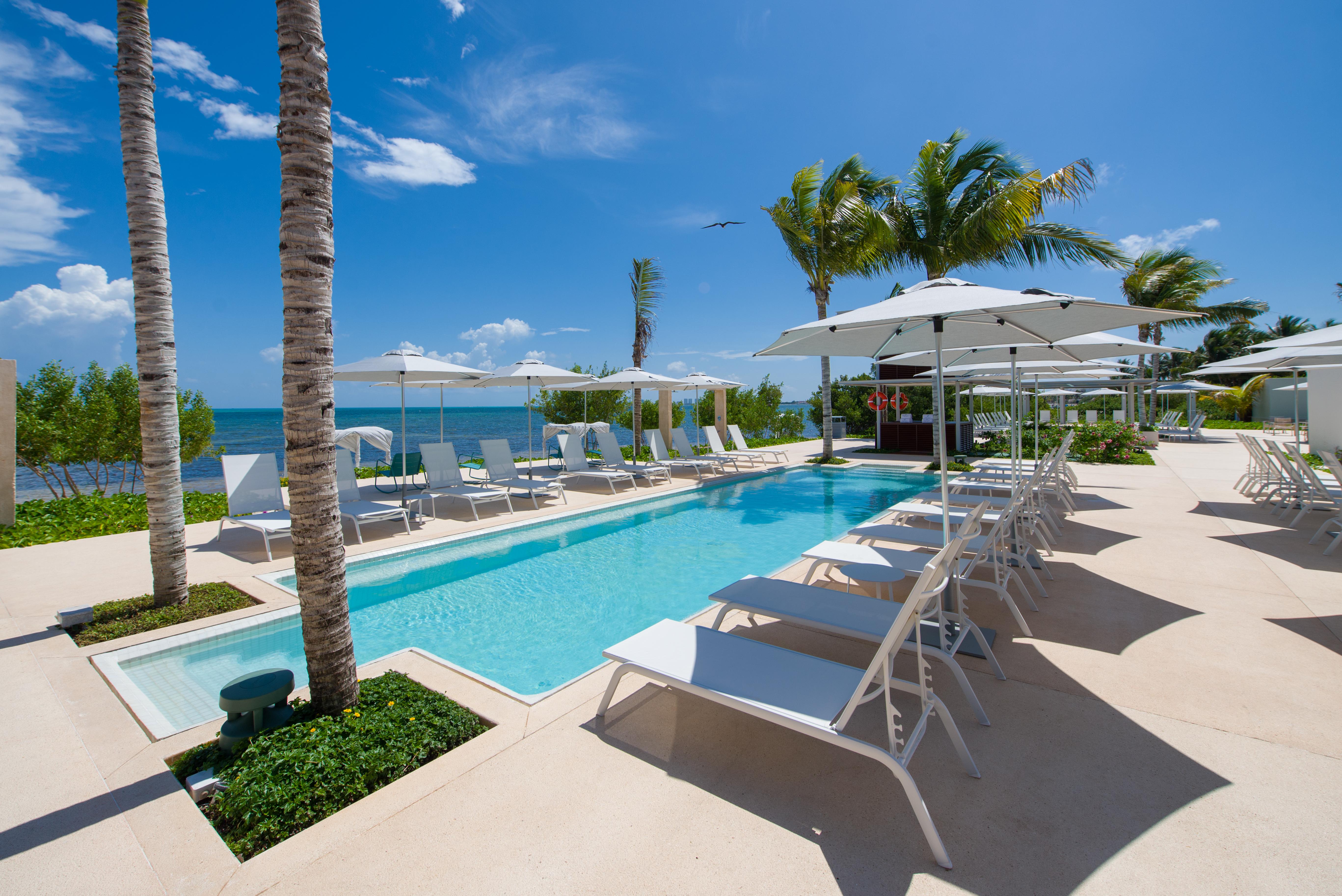 Renaissance Cancun Resort & Marina Luaran gambar The Beach Club at The Shore Club